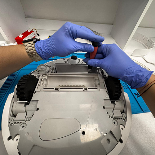 Reparații roboți de aspirare