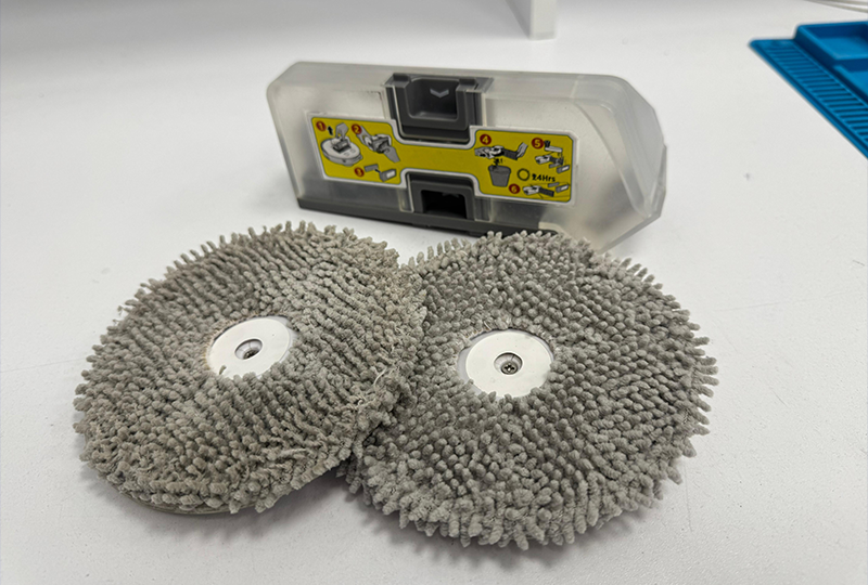 Înlocuire motoraș perie robot de aspirare